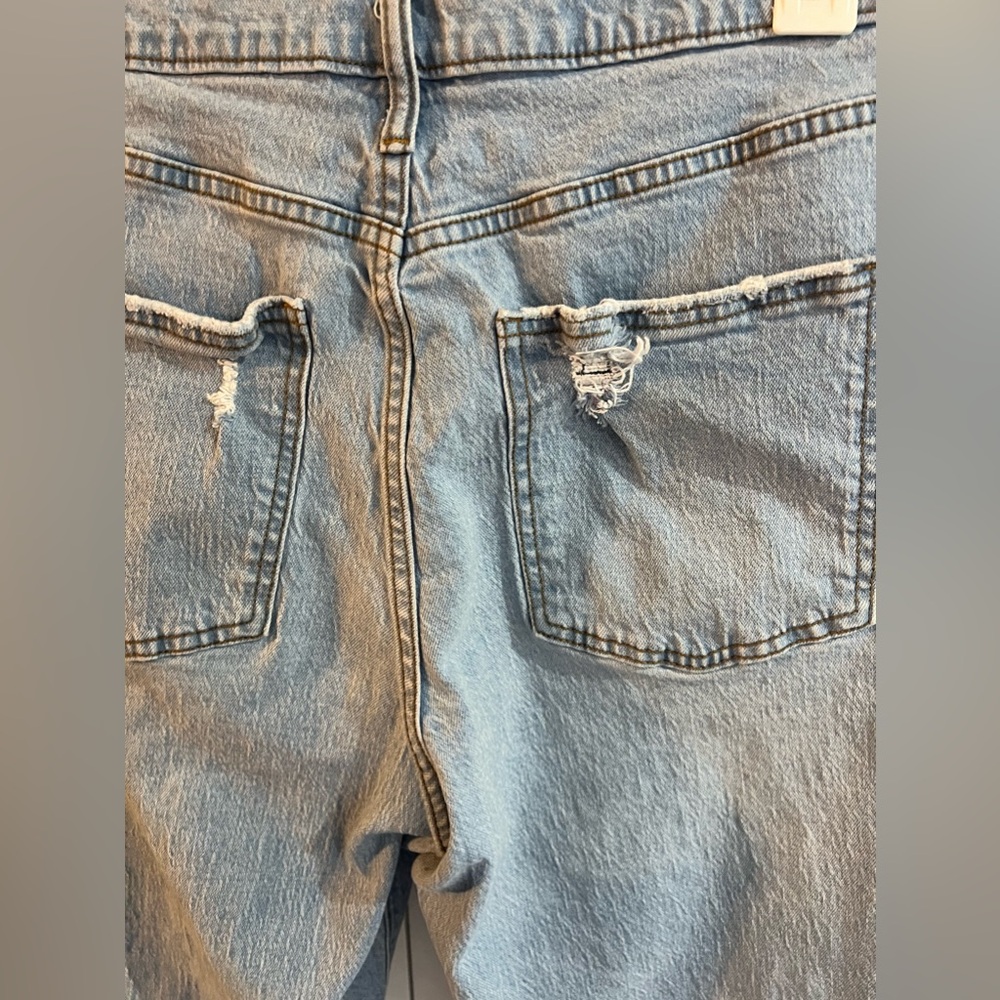 EUC Universal Thread 90’s vintage straight leg, distressed jeans size 14R - Picture 6 of 6